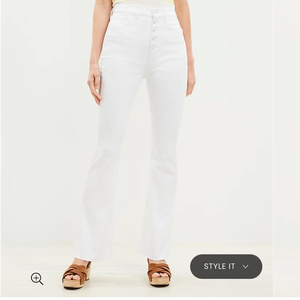 Worn once Petite Curvy Button Front Fresh Cut High Rise Slim Flare Jeans